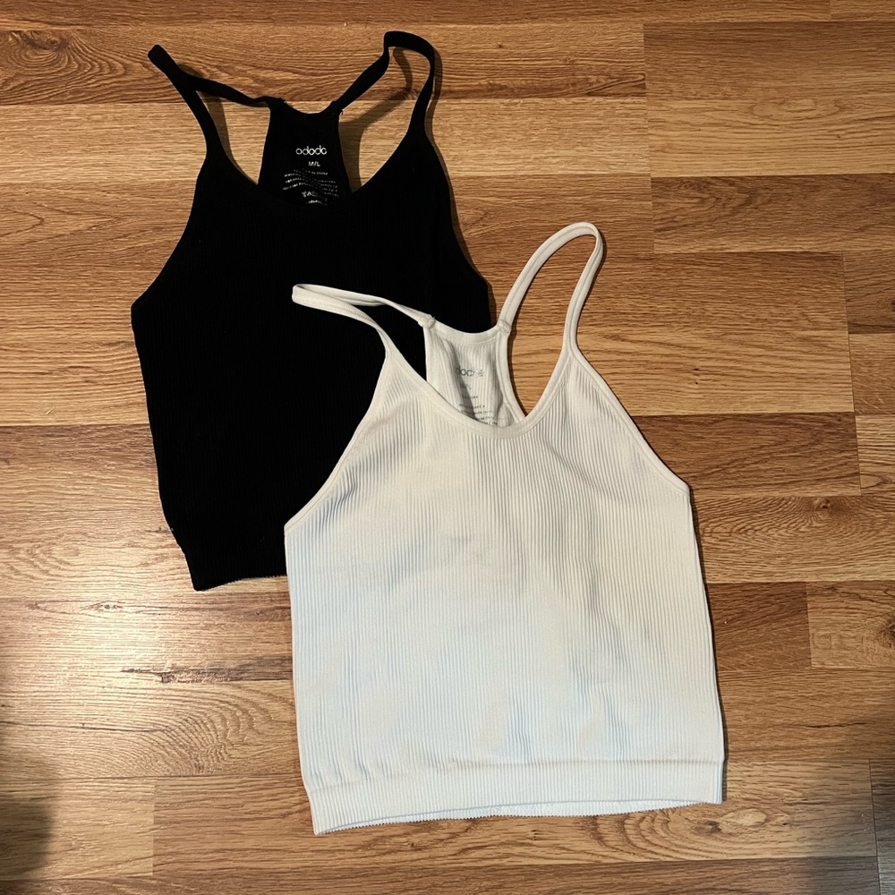 Set of 2 workout cropped tanks